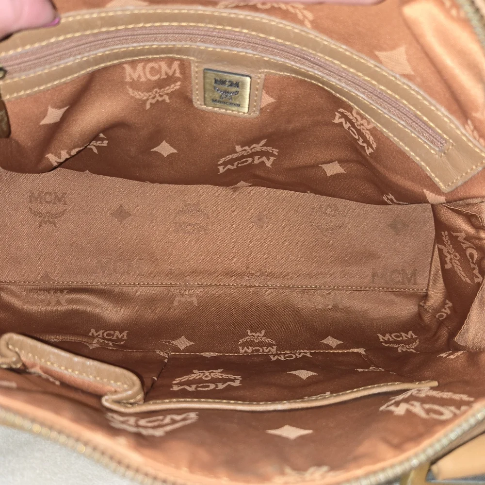 💯 Authentic MCM Cognac Visetos and Leather Top Handle Handbag - Picture 3 of 15